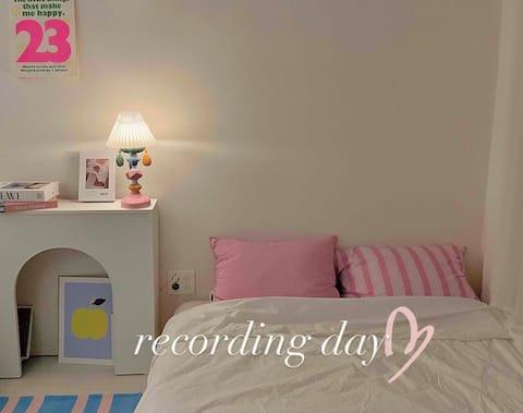 Late departure hotel bedding blackout curtains/Disney Netflix beam screen/Jungang-ro station 2 minutes