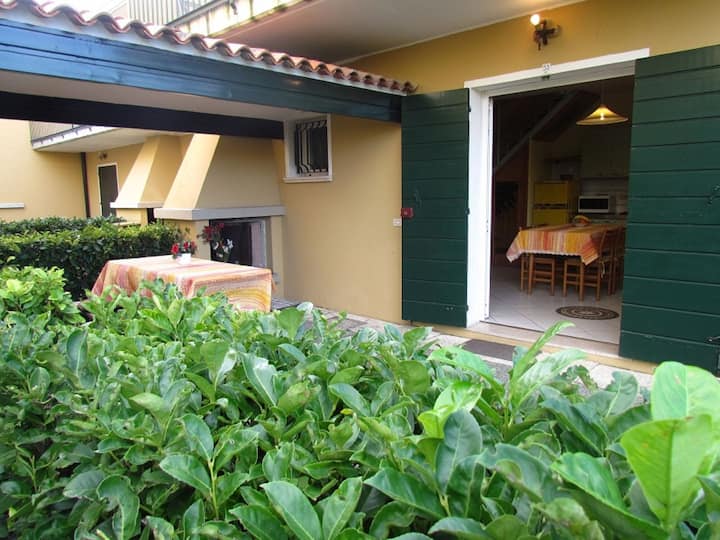 Petite Maison Avec Jardin Privé - Bibione