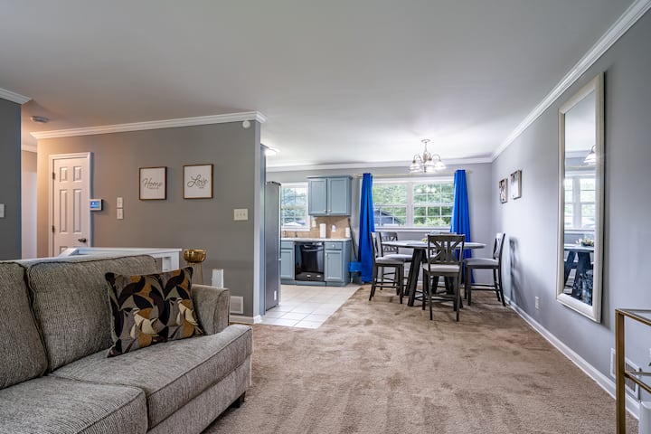 Atlanta Enchanting 5 Bedroom Haven Sleeps 10 - Atlanta, GA