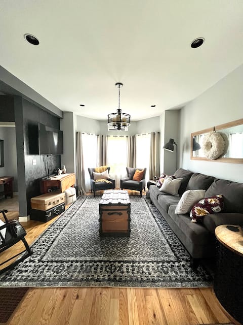 Top performing Airbnb: 2 Bedroom Home Downtown Amherst in Nova Scotia