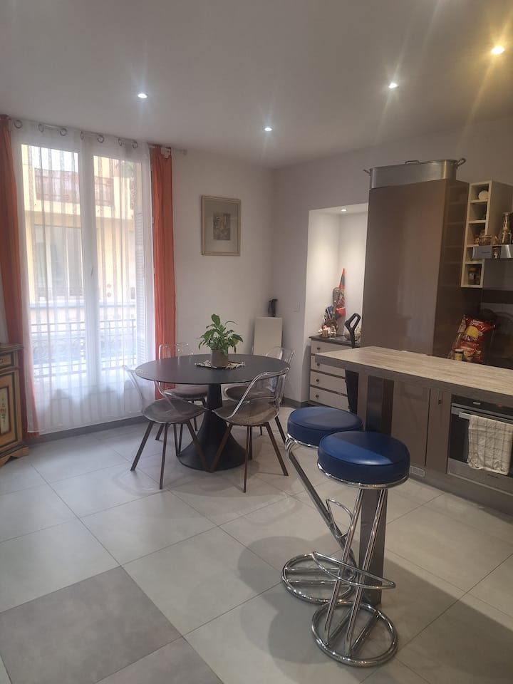 Appartement 3 Pièces Nice Centre
2 Lits Queen - Nizza