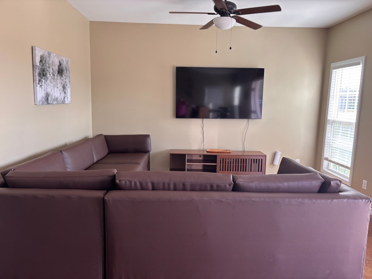Popular Airbnb listing: Eastern Shore Getaway Unit B in Gulf Shores / Orange Beach