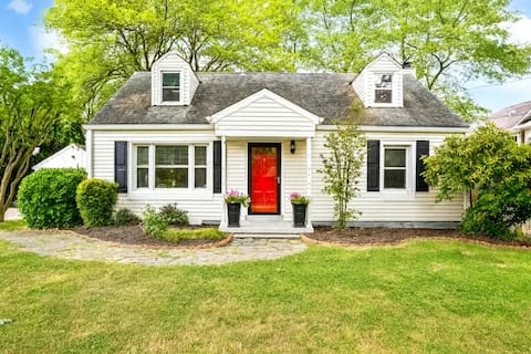 Charming Single-Family, 4 beds, 2 bath, Kingstowne