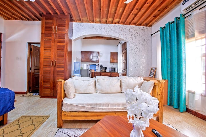 Seaesta Studio: The Nomad Nook - Diani Beach