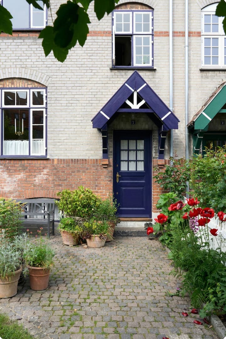Eclectic, Spacious And Central Townhouse - Kopenhagen