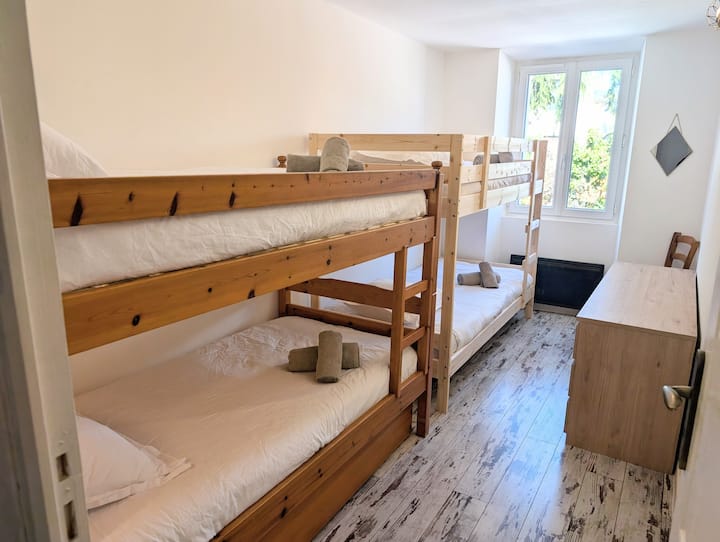 Soba s 2 kreveta na kat za najviše 4 osobe: 2 kreveta na kat 190*90