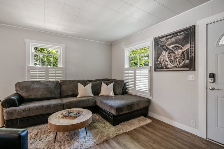 Cozy Historic Downtown Home - Coeur d'Alene, ID