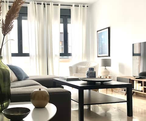 Propiedad de Airbnb exitosa: Bellamálaga- Downtown, tranquility, and comfort). en Perchel Sur