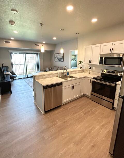 Relaxing 2 Bedroom | Gym | Game Room