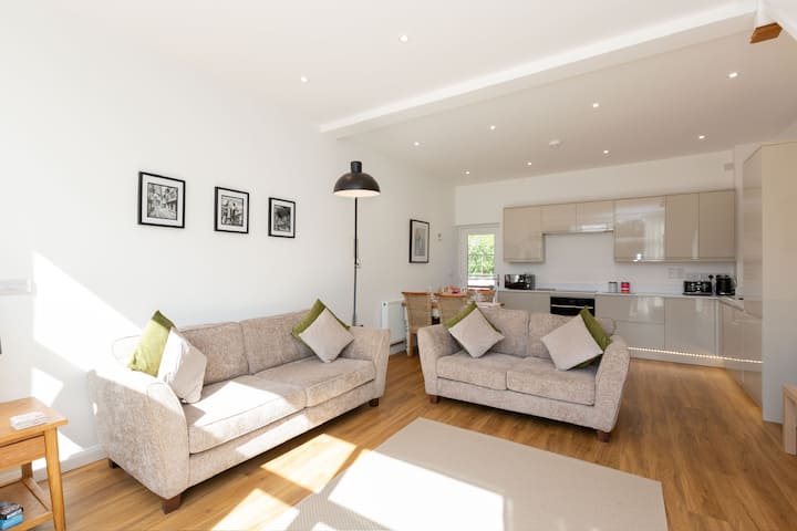The Lawley (Sleeps 4 Adults + 2 Children) - Church Stretton
