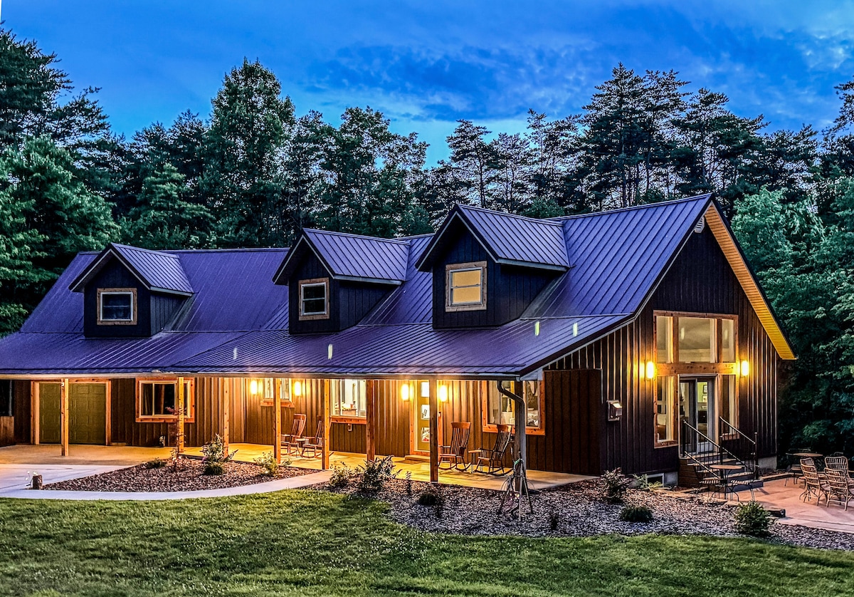 A Novel Place- Pickle Ball-Spacious-Game Room - Cabins for Rent in