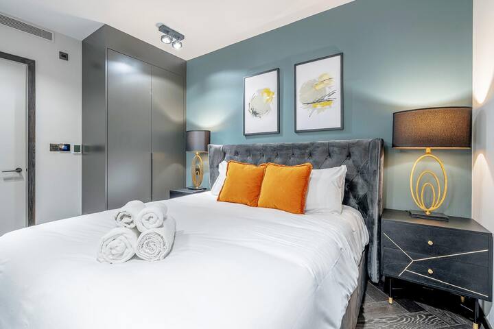 Stylish 2-Bed in the Heart of Soho & Carnaby St gallery image 4