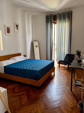 Three bedroom apartment in the centre of the city gallery image 3