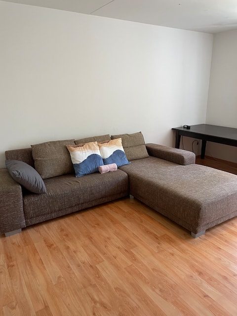 Leistungsstarkes Airbnb: Comfortable 2 Room Apartment in Englschalking