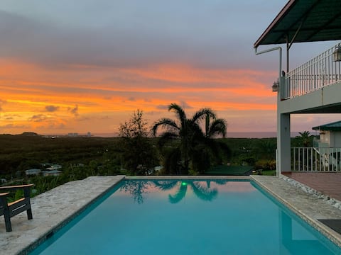 Hacienda Margarita-Infinity Pool, Lg Home & Views!