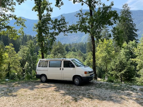 Top performing Airbnb: Campervan Scrappy in Črna Vas