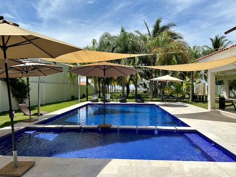 Águila del Sol, Beach House