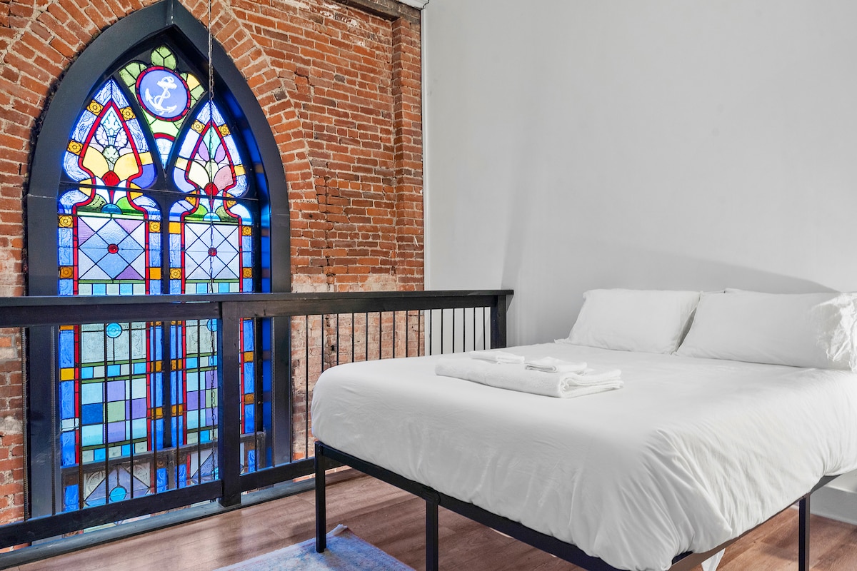 سرير ميموري فوم بحجم كوين غير سام