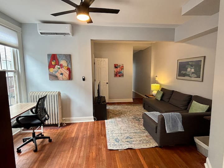 Spacious, Sunny 2 Bedroom Apartment - Chinatown, DC