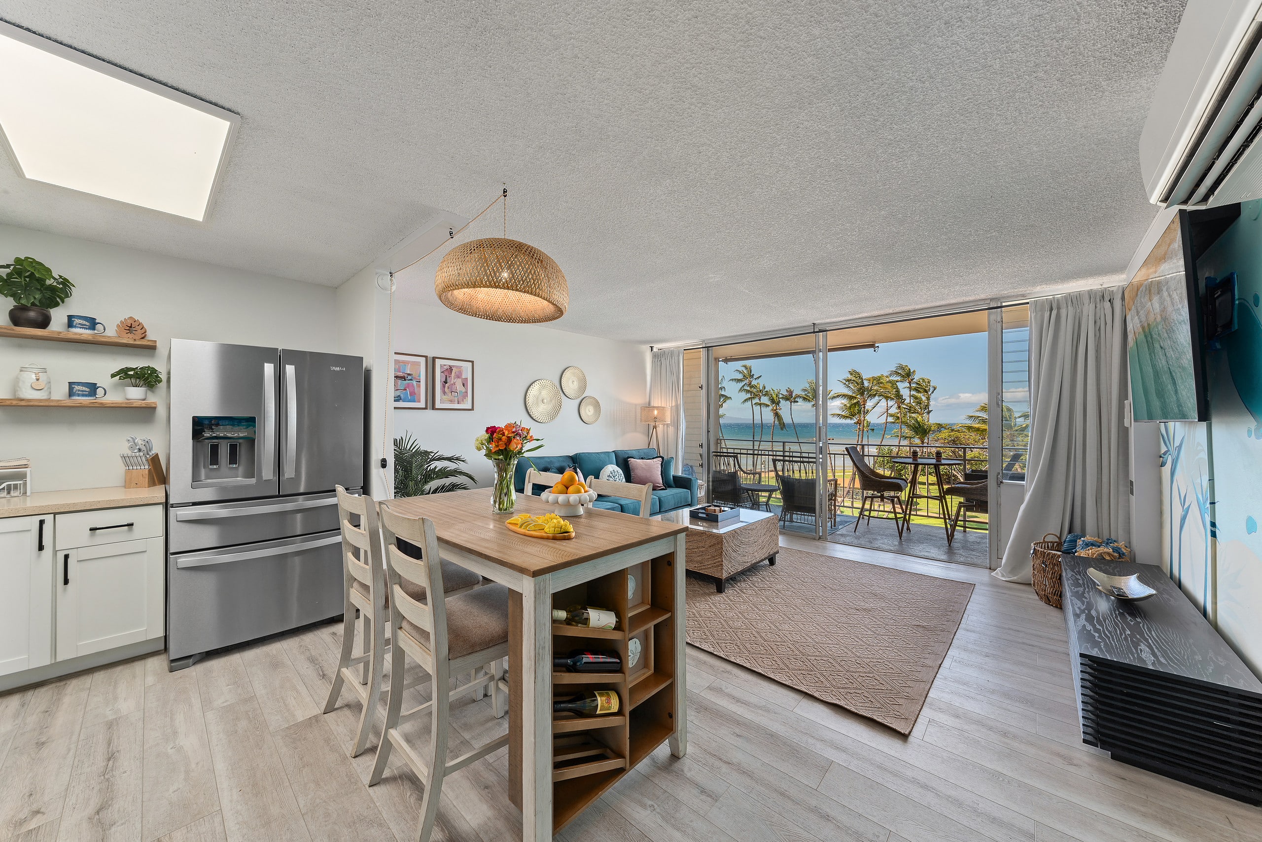 Aloha Love: Ocean View • AC • Beach & Food Nearby - Image 10