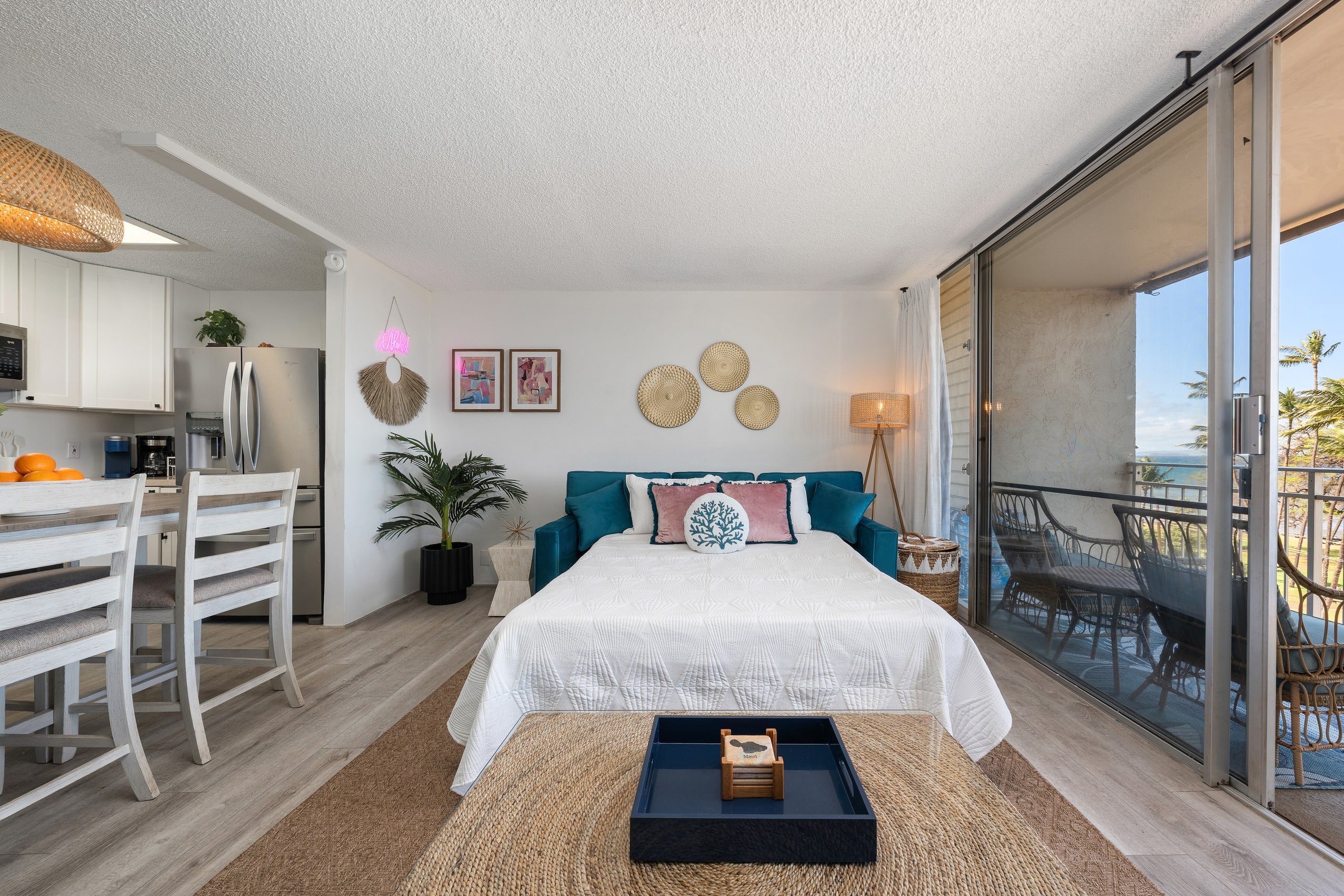 Aloha Love: Ocean View • AC • Beach & Food Nearby - Image 12