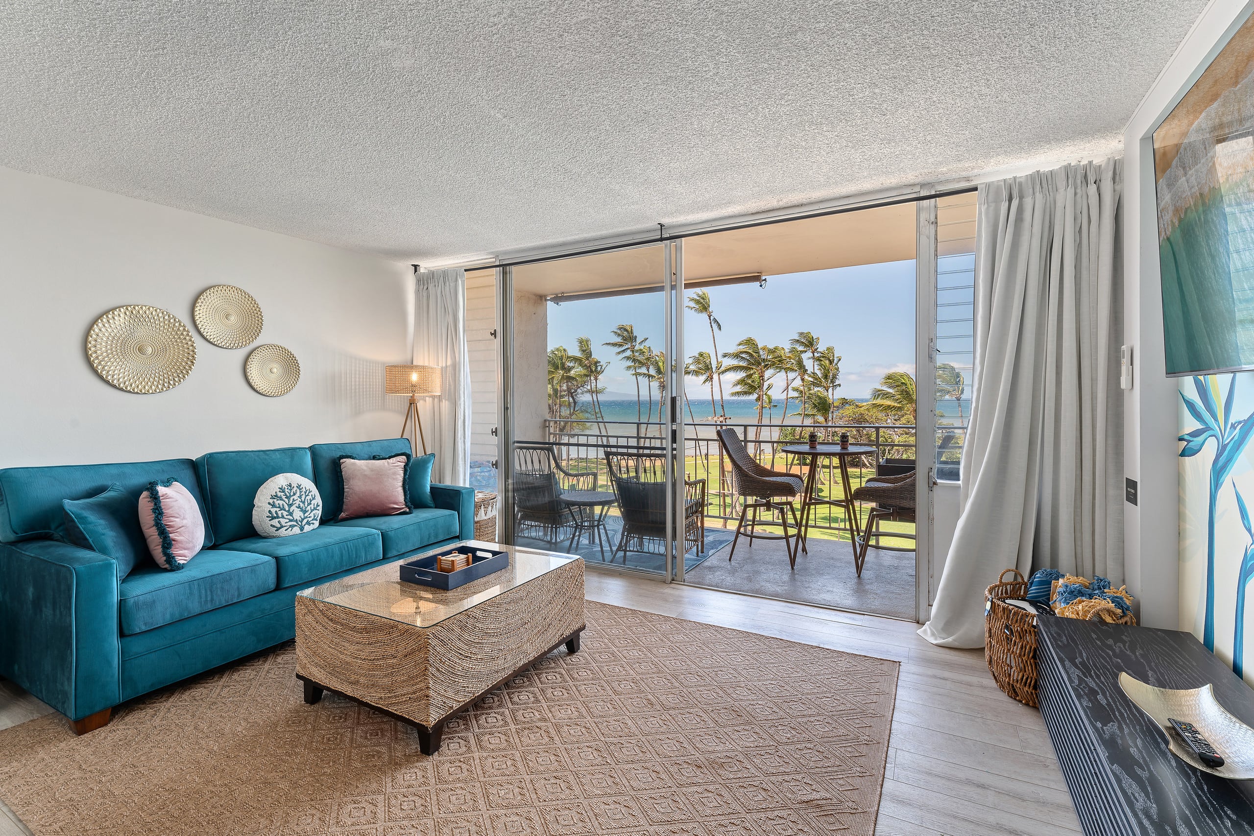 Aloha Love: Ocean View • AC • Beach & Food Nearby - Image 6