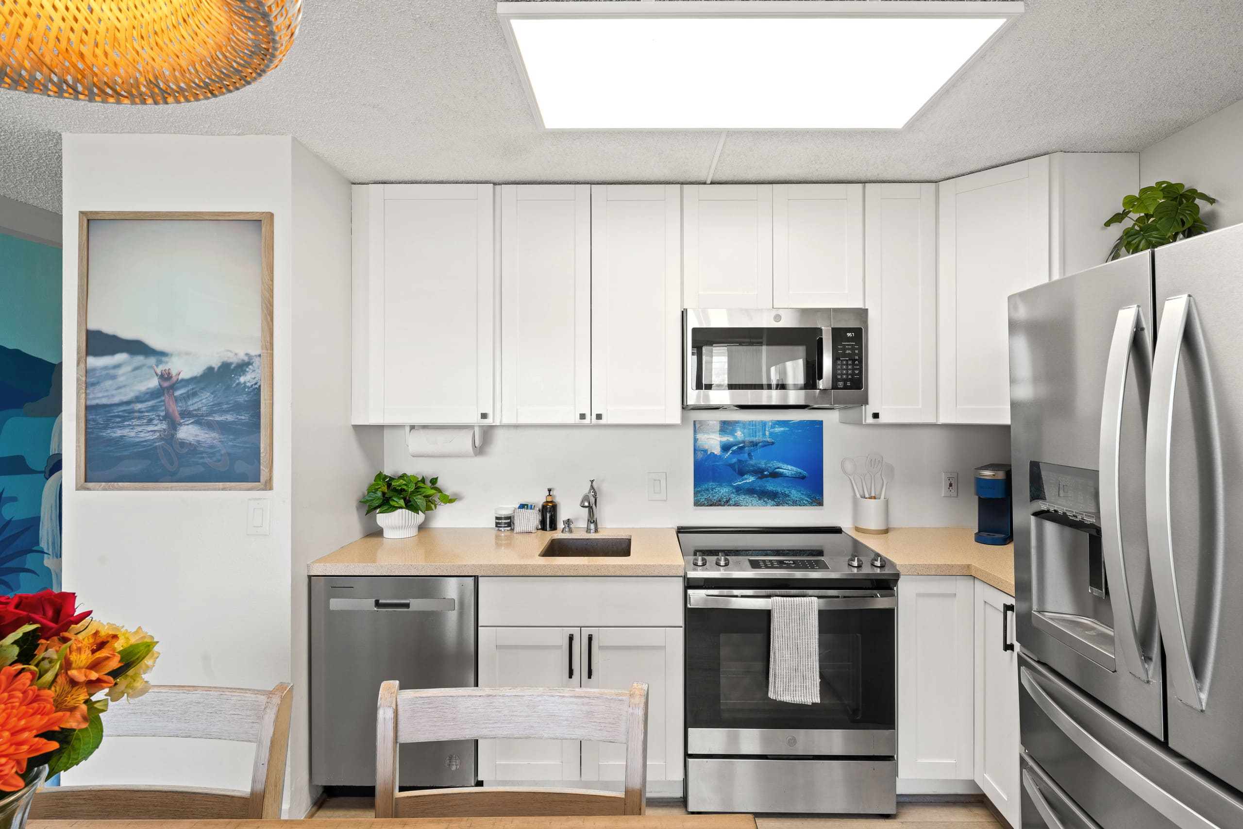 Aloha Love: Ocean View • AC • Beach & Food Nearby - Image 29