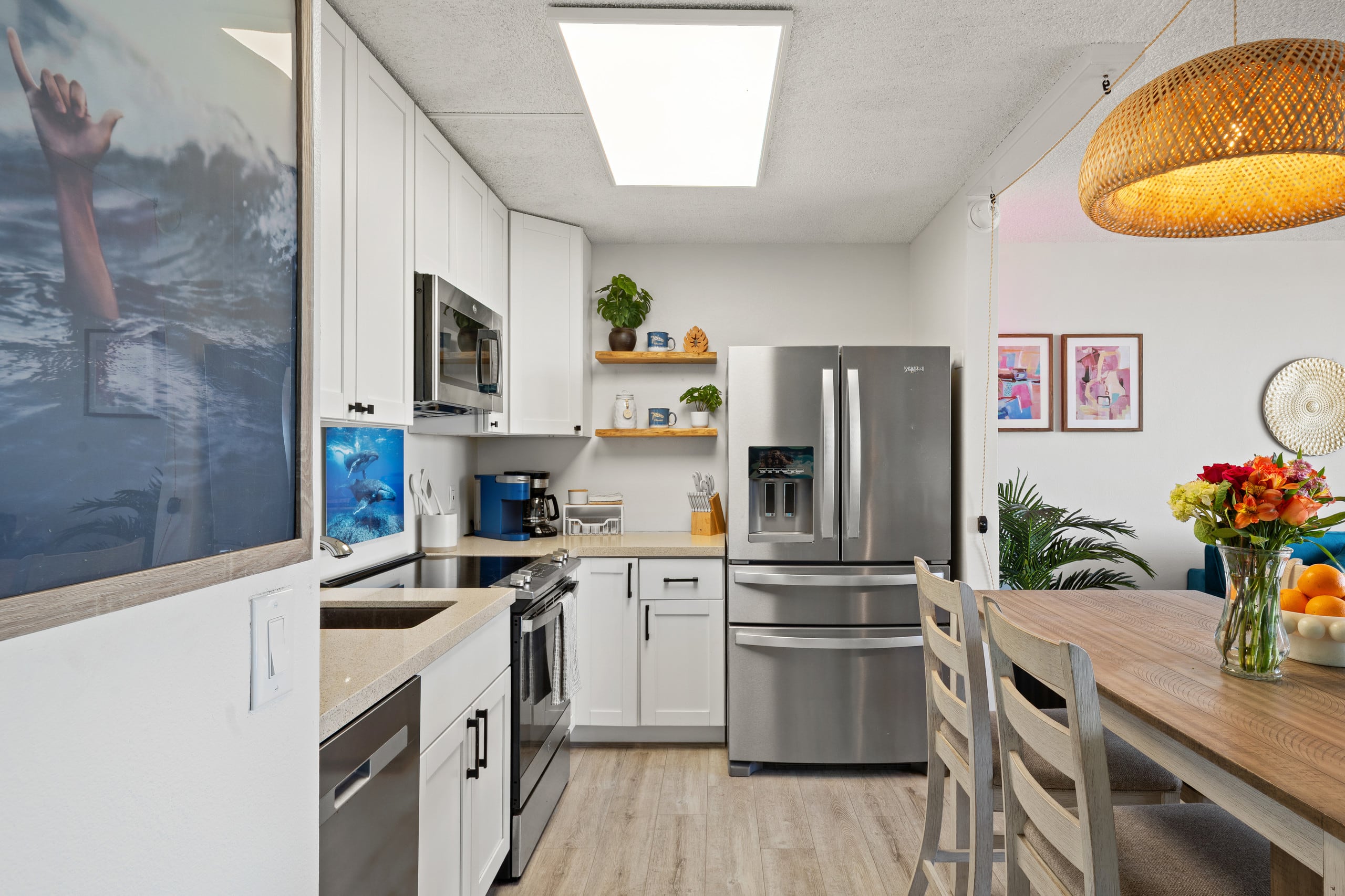 Aloha Love: Ocean View • AC • Beach & Food Nearby - Image 31
