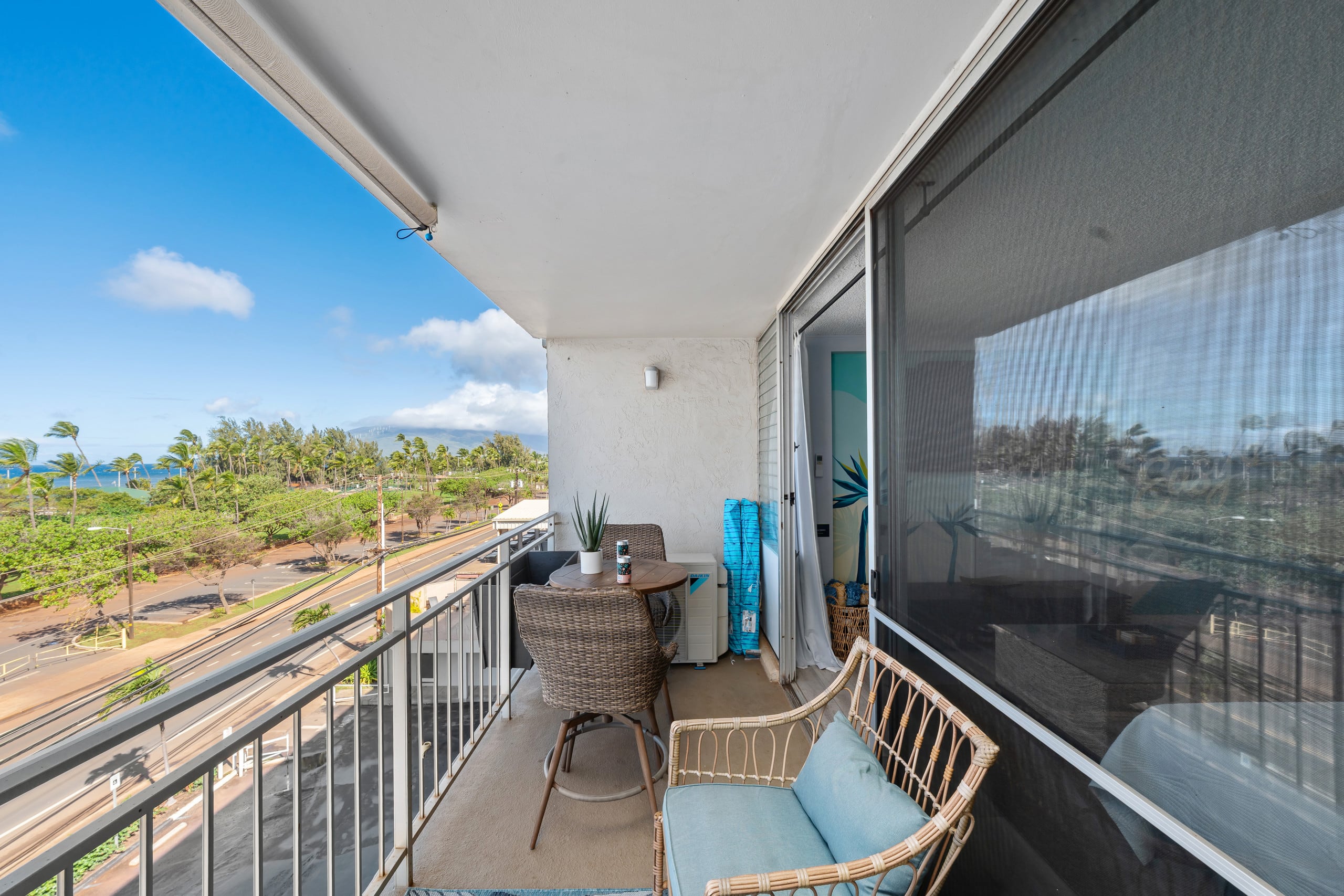 Aloha Love: Ocean View • AC • Beach & Food Nearby - Image 66