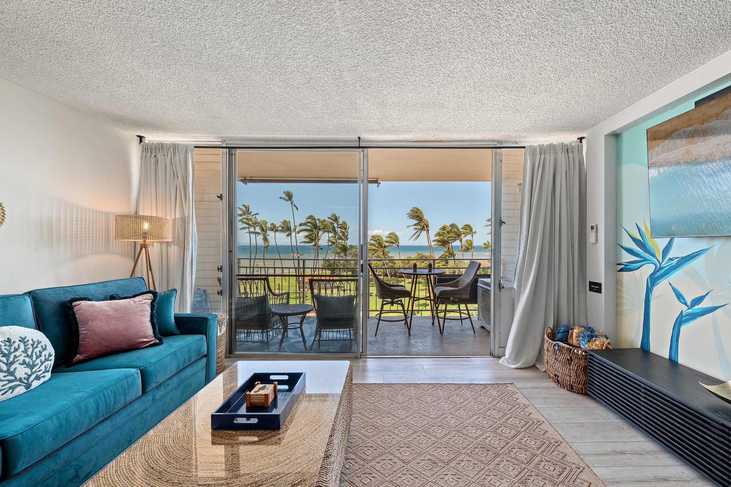 Aloha Love: Ocean View • AC • Beach & Food Nearby - Image 4