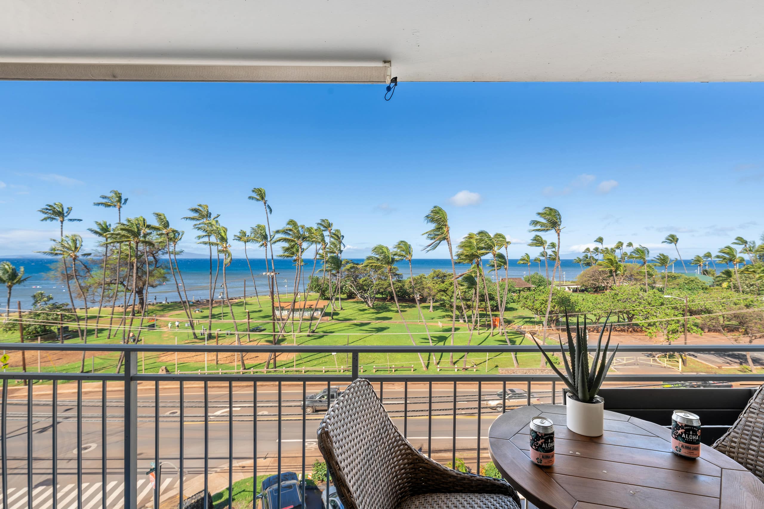 Aloha Love: Ocean View • AC • Beach & Food Nearby - Image 65