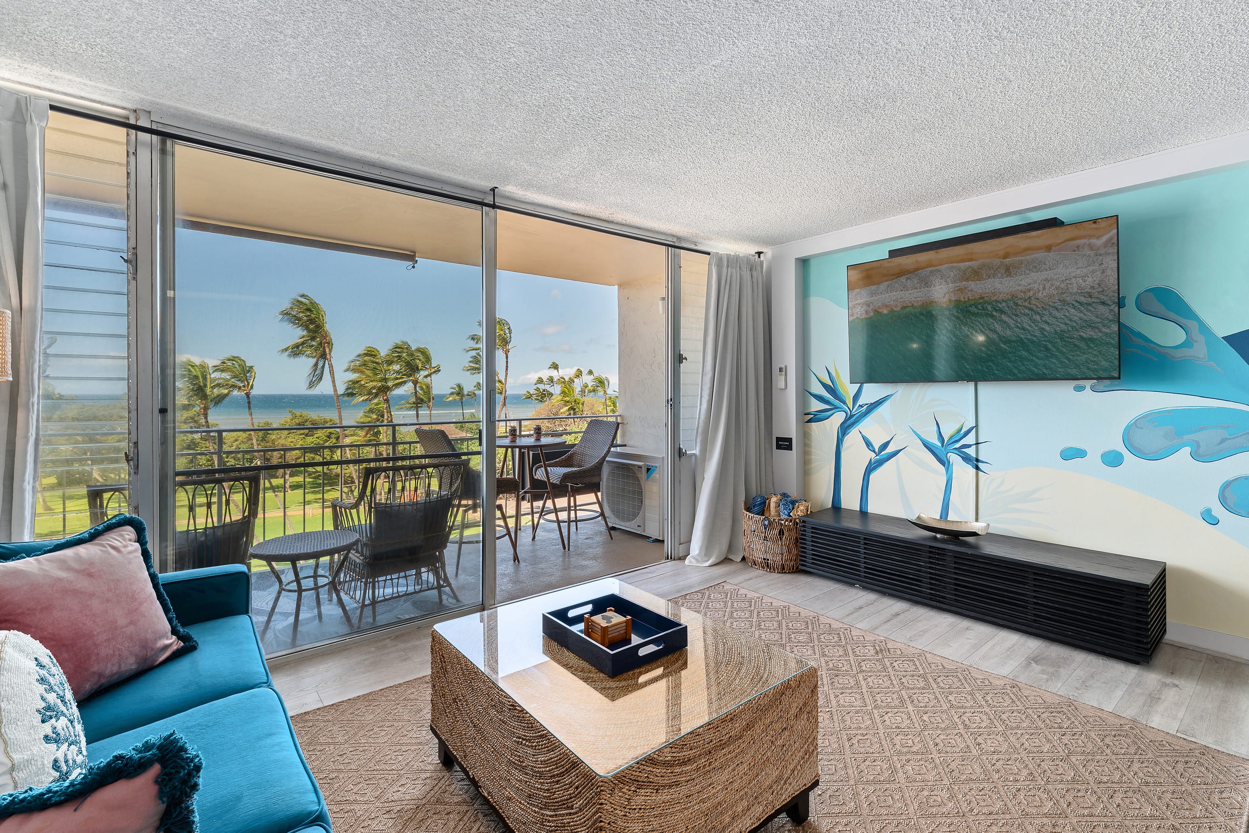 Aloha Love: Ocean View • AC • Beach & Food Nearby - Image 7