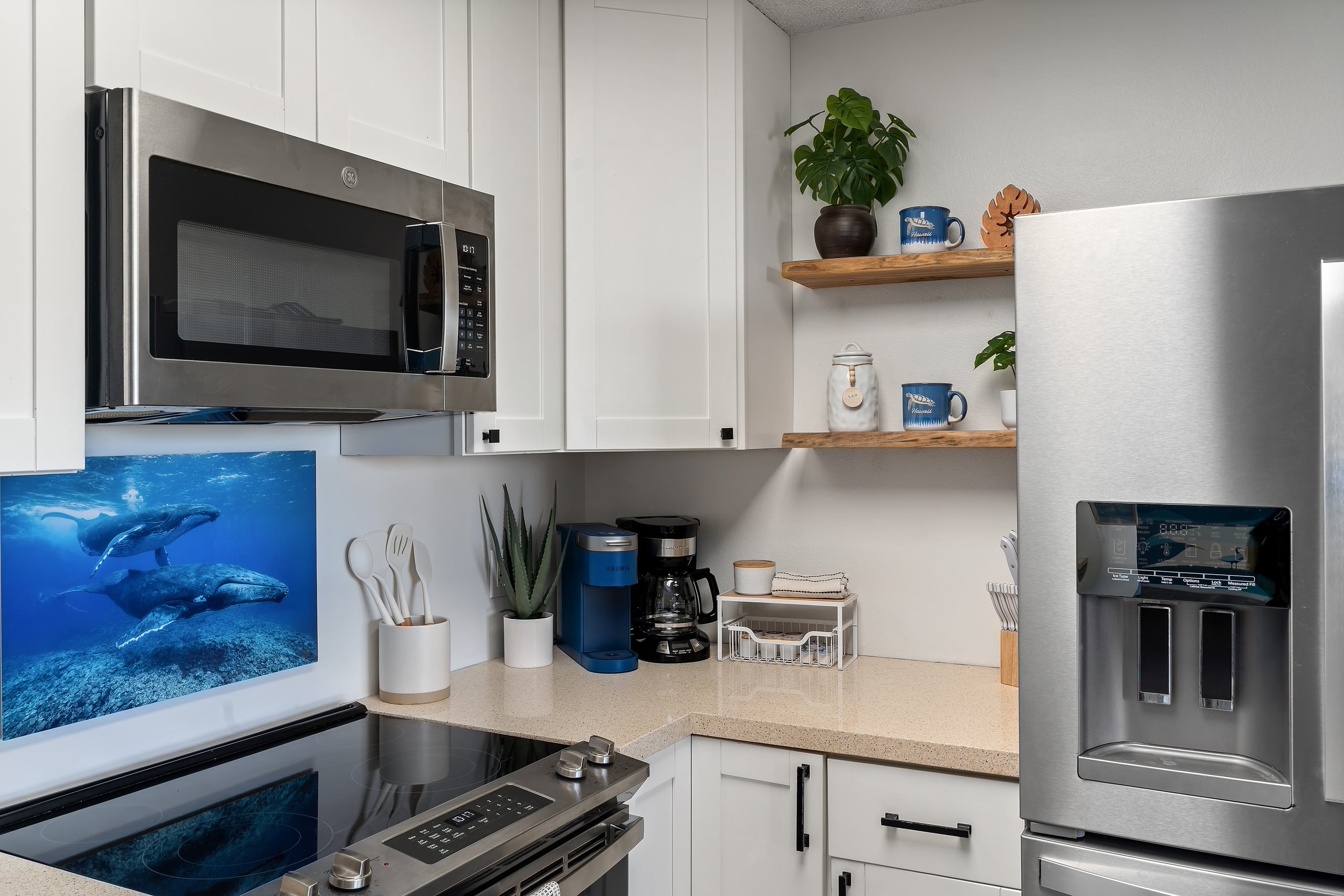Aloha Love: Ocean View • AC • Beach & Food Nearby - Image 33