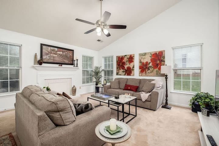 Hot Tub - Suburban - Comfy - Charlotte, NC