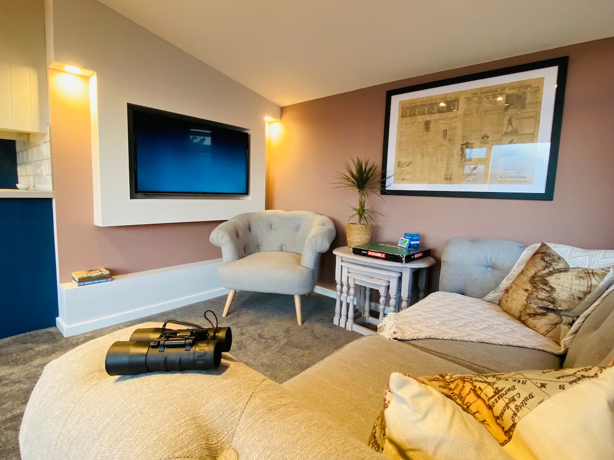 Top performing Airbnb: Polhawn Lookout, Whitsand Bay Cornwall in Maker With Rame