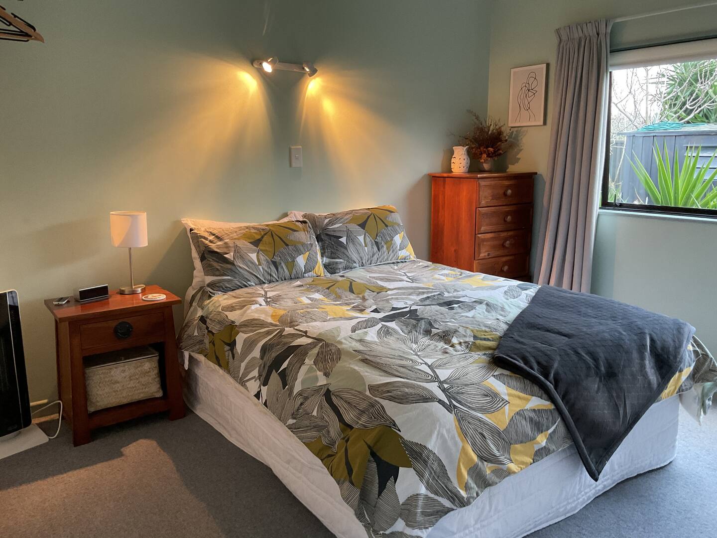 2 Bedroom Spacious, Cosy, Warm, Light & Airy Flat 2