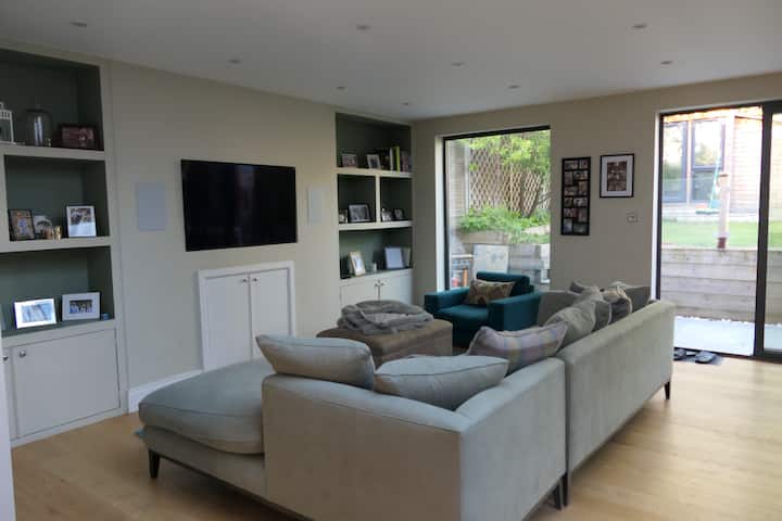 Wimbledon Tennis -4 Dbl Bedrooms, 3 Bath, Garden - Brentford