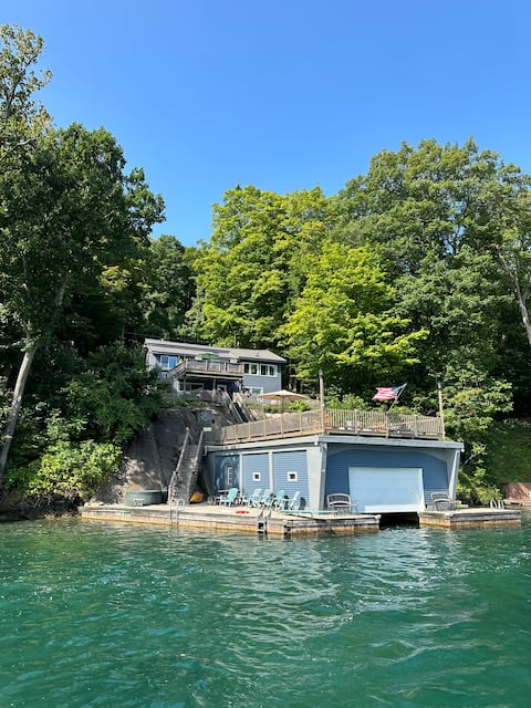 5 BR w/ Boathouse on Skaneateles Lake