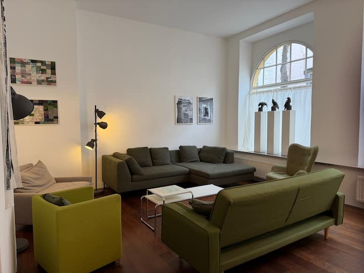 Living With Artistic Touch, 11 Pax, 4 Rooms, 6 Bed - München