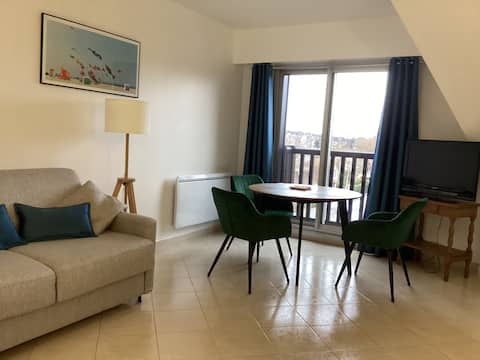 Top Airbnb: Between Deauville-Trouville, close to the train station à Deauville
