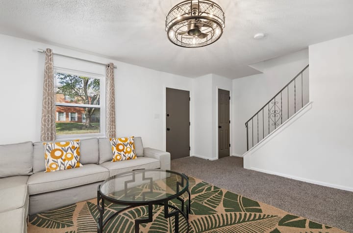 Modern and Comfortable Home w/ 2 Car Garage