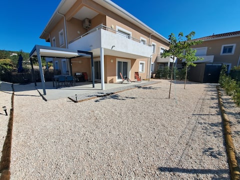 Great apartment in the heart of the vineyards.