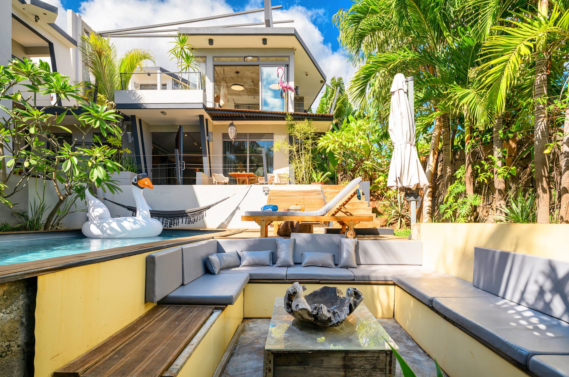 2 studios in unique design villa+pool+hot tub+gym
