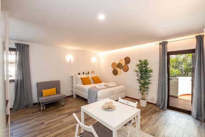 #027 Belavista Studio | Pool & Central - Albufeira