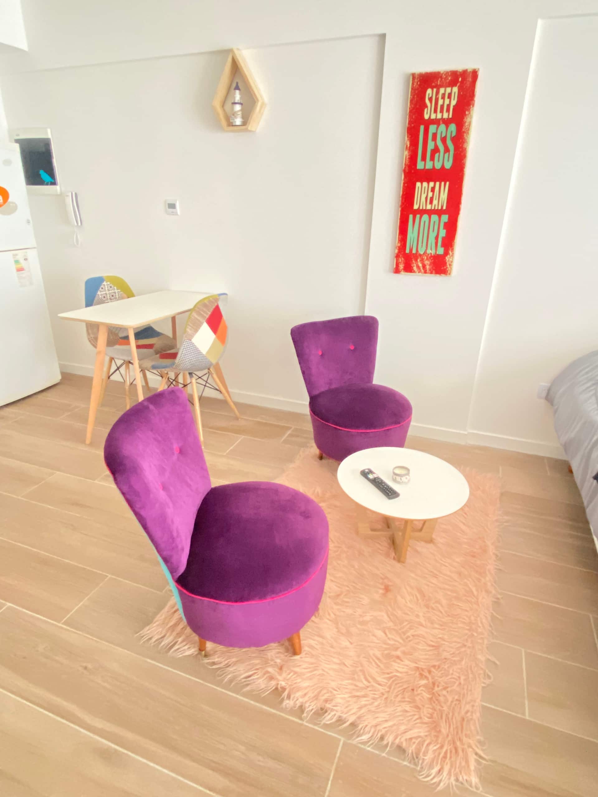 Apartamento estúdio com varanda e área de churrasco em Tres de Febrero