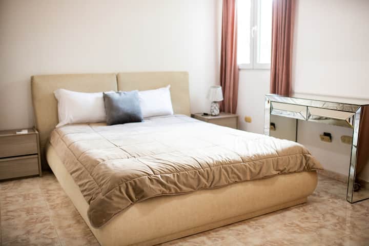 საძინებელი 2