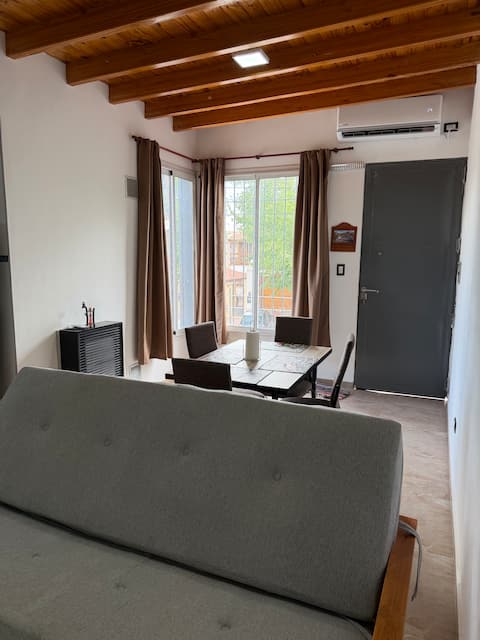 Airbnb con mejor rendimiento: Las Cañas Apartment en Godoy Cruz
