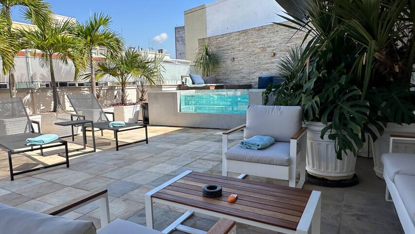 Penthouse 6,030sq.ft – Private Hot Pool – Sea View gallery image 3