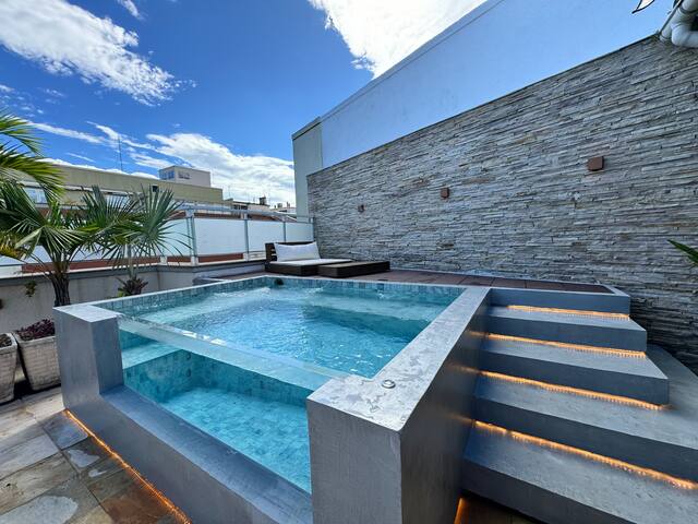 Penthouse 6,030sq.ft – Private Hot Pool – Sea View gallery image 2