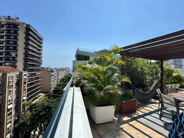 Penthouse 6,030sq.ft – Private Hot Pool – Sea View gallery image 5